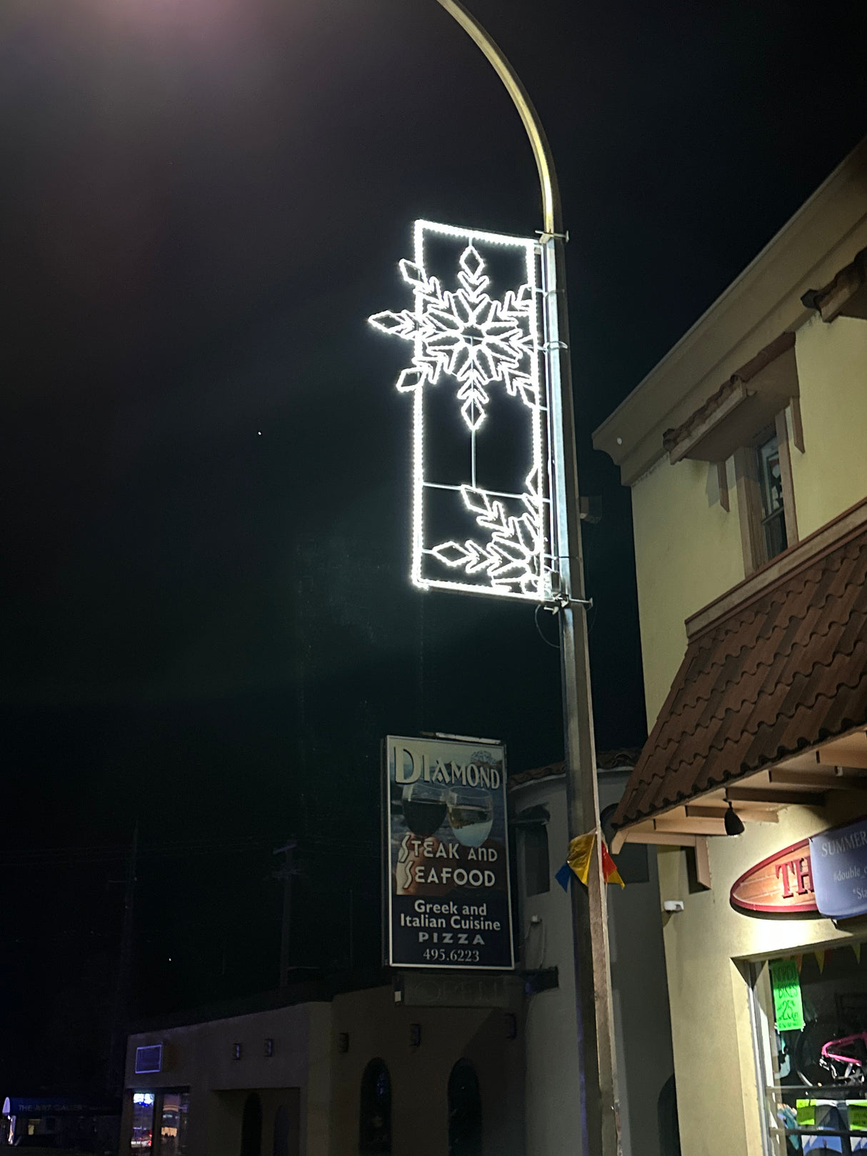 Snowflake Window, LED 8' Pole Mount