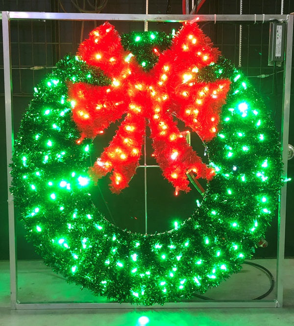 Lit Wreath 42" x  (106cm x 100cm)